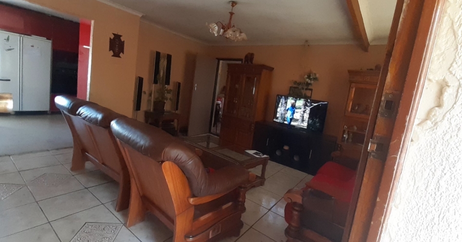 4 Bedroom Property for Sale in Botshabelo Free State